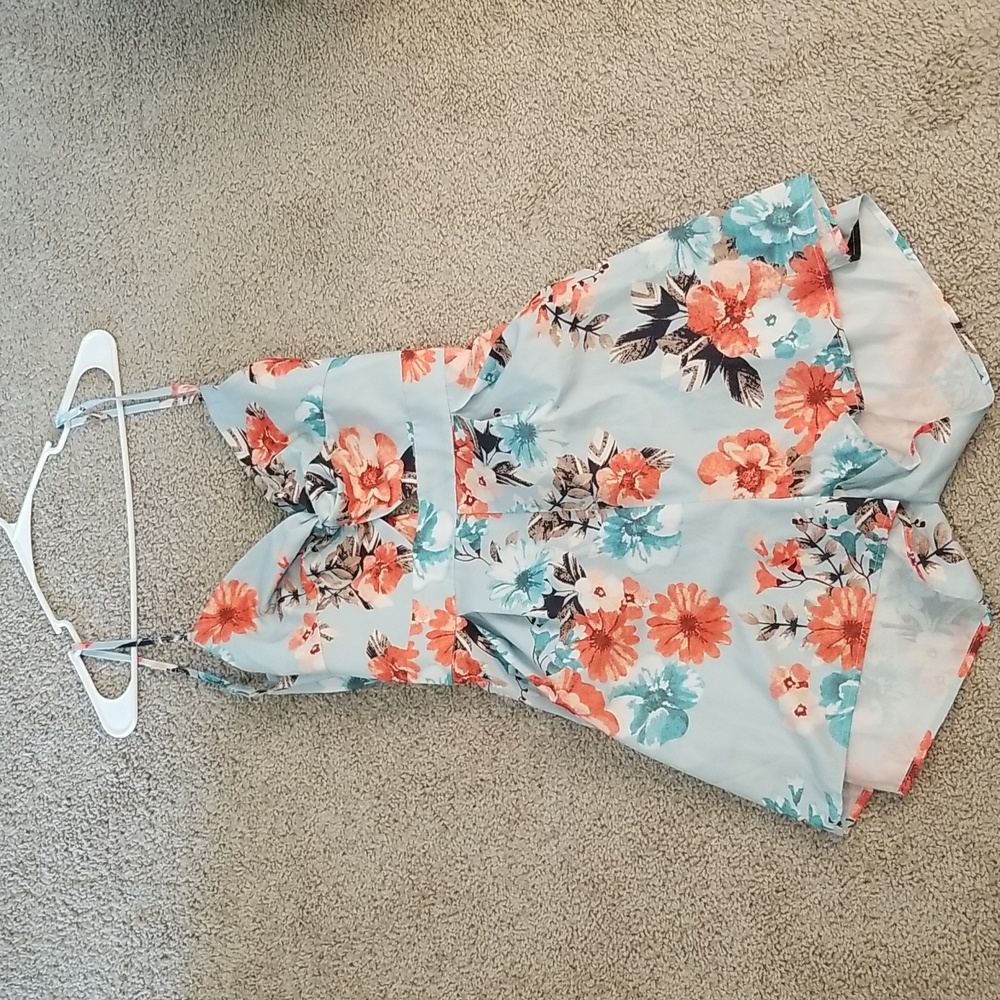 Shein Large Lightweight Bright Casual Floral Romper